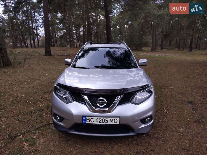 Nissan Rogue (2016)