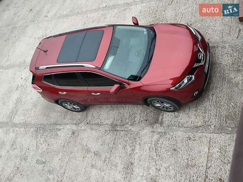 Nissan Rogue (2015)
