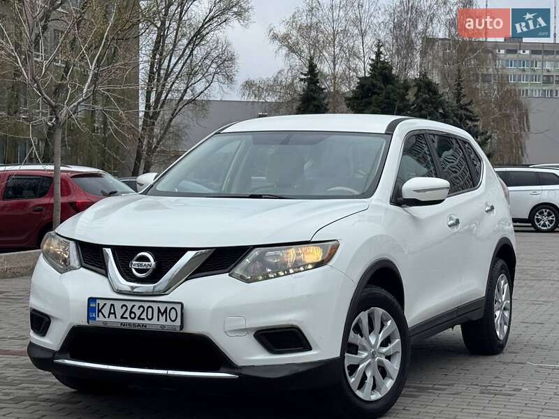 Nissan Rogue (2015)