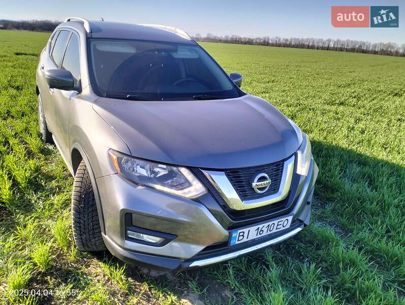 Nissan Rogue (2017)