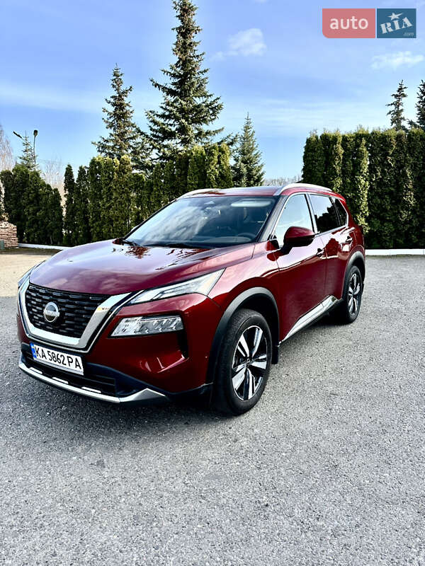 Nissan Rogue (2023)