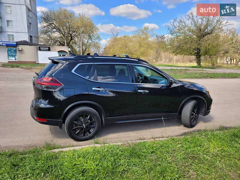 Nissan Rogue (2018)