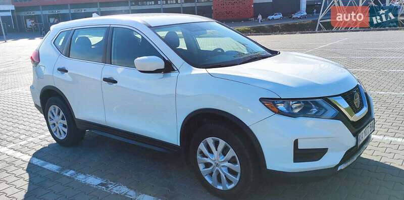 Nissan Rogue (2017)
