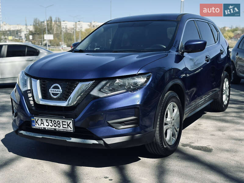 Nissan Rogue (2017)
