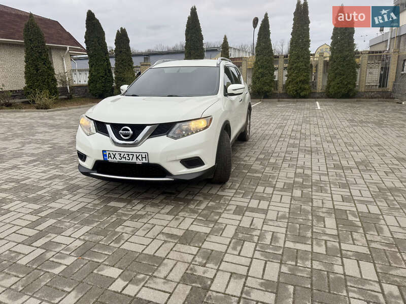Nissan Rogue (2016)