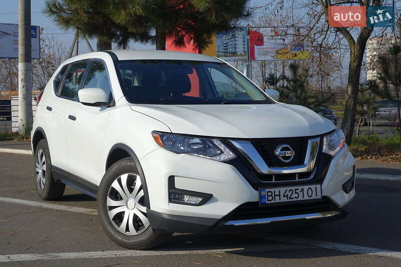 Nissan Rogue (2017)