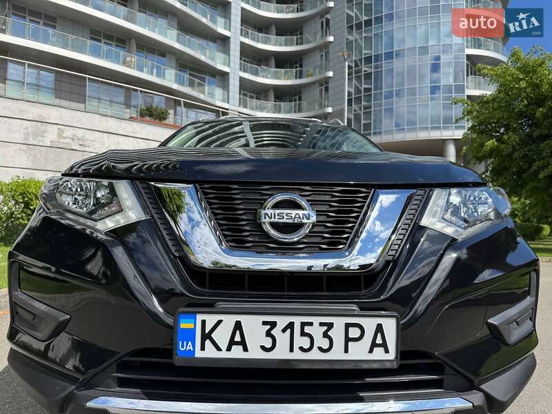 Nissan Rogue (2017)