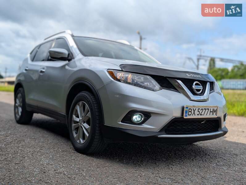Nissan Rogue (2015)