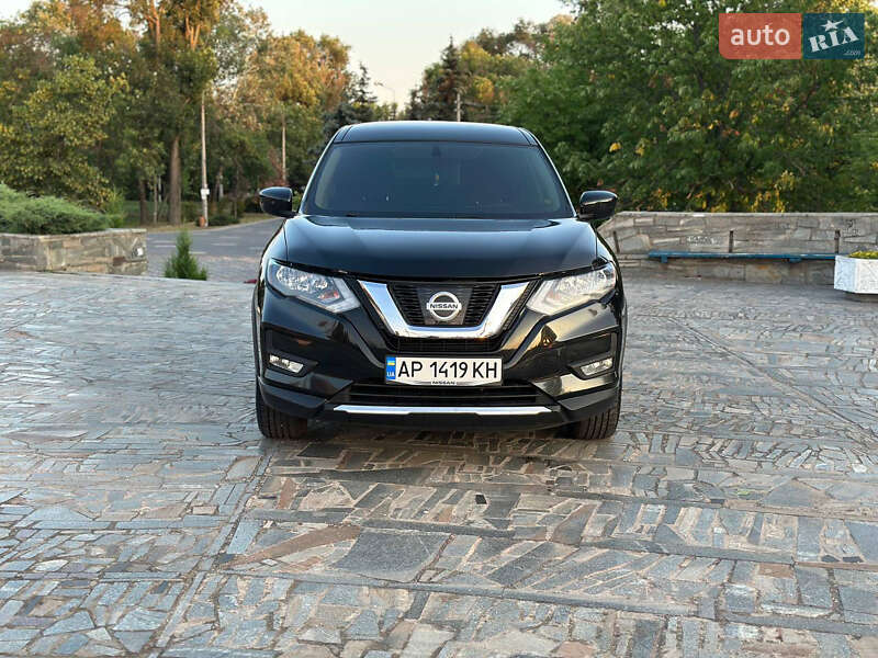 Nissan Rogue (2017)
