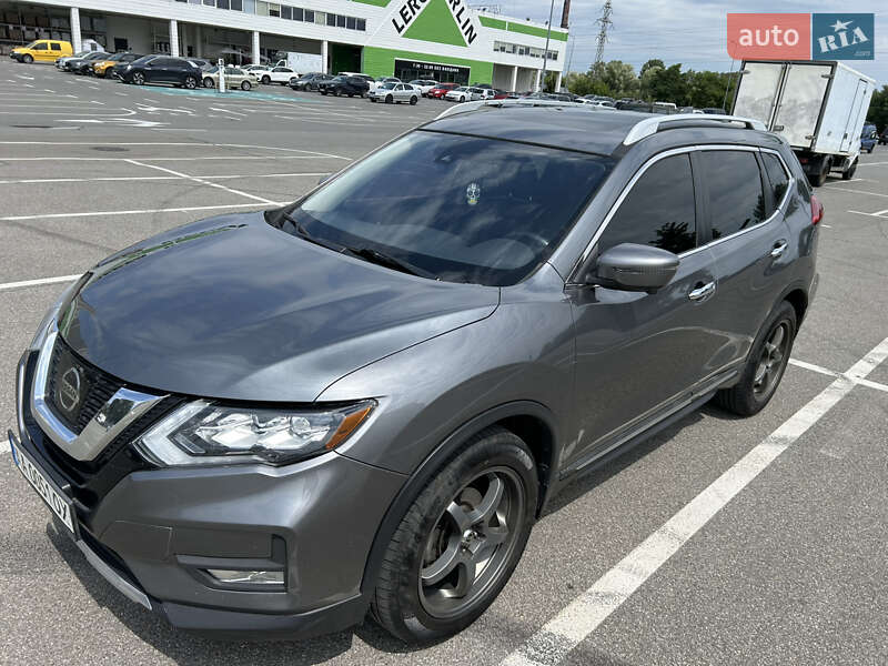 Nissan Rogue (2017)