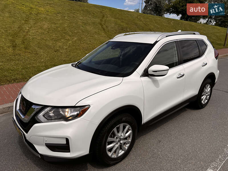 Nissan Rogue (2018)