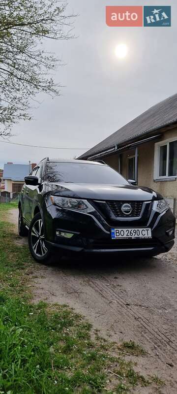 Nissan Rogue (2017)