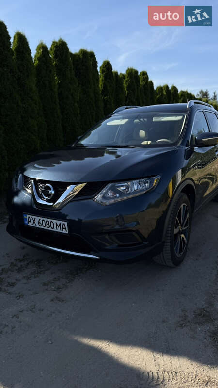 Nissan Rogue (2015)