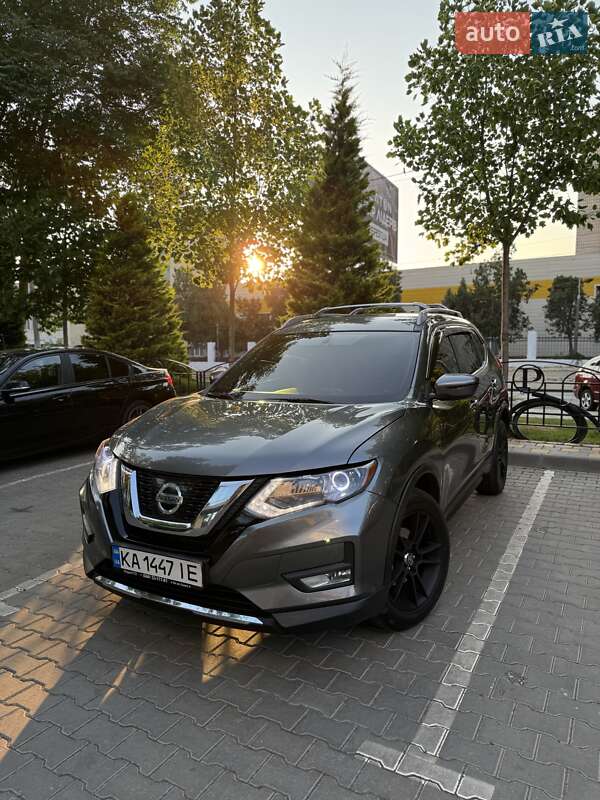 Nissan Rogue (2017)