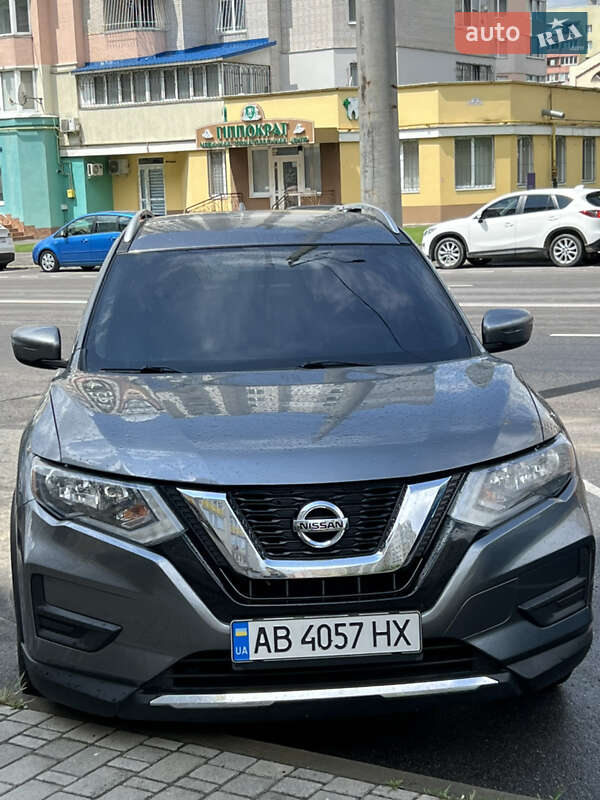 Nissan Rogue (2016)