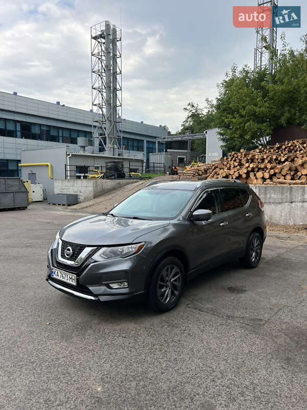 Nissan Rogue (2015)
