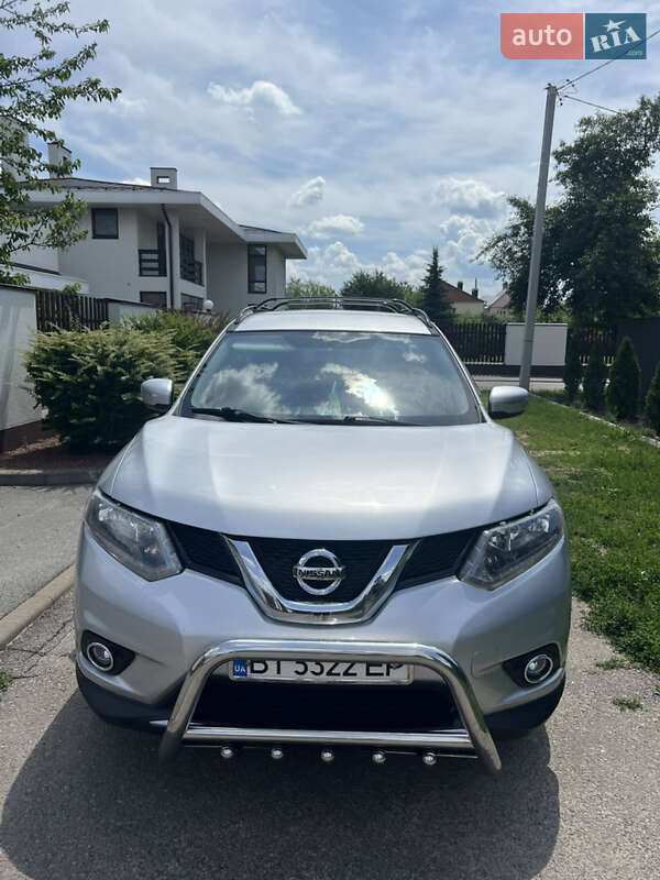 Nissan Rogue (2015)