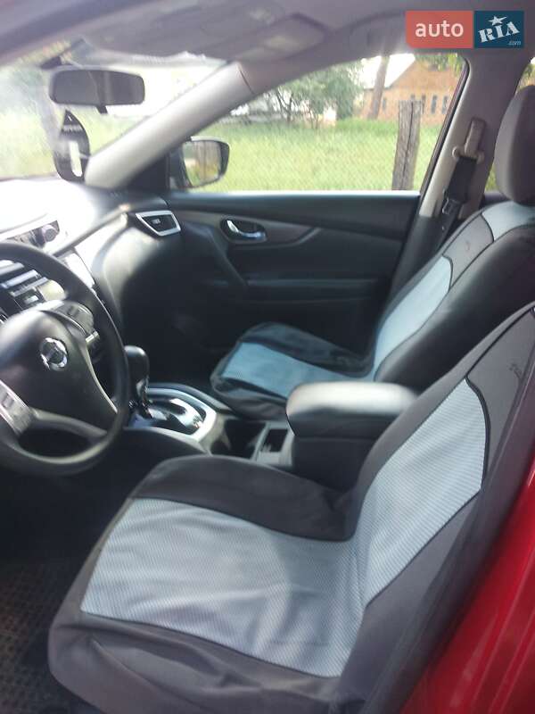 Nissan Rogue (2016)
