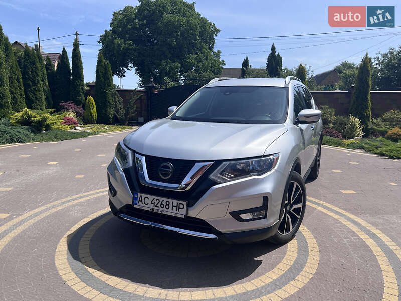 Nissan Rogue (2020)