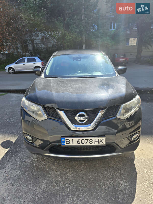 Nissan Rogue (2016)