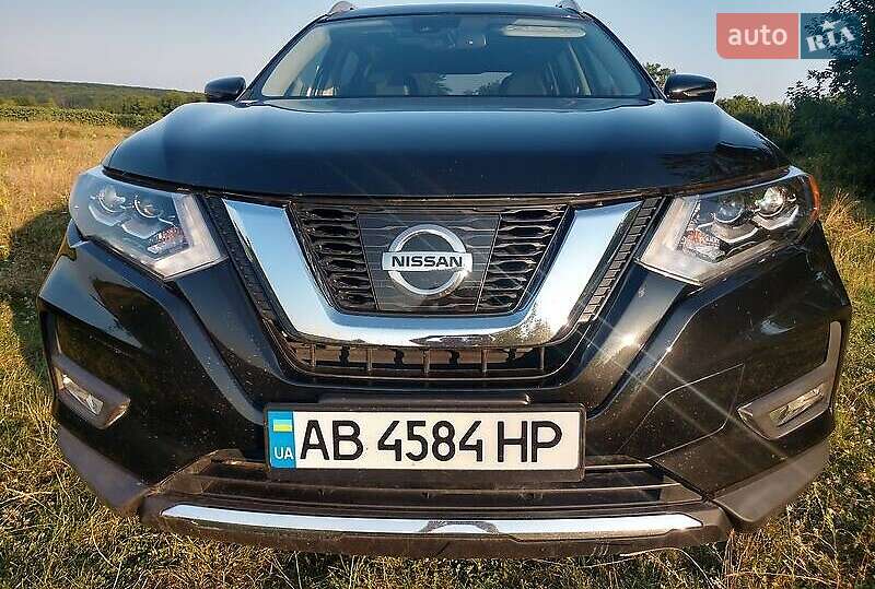 Nissan Rogue (2017)