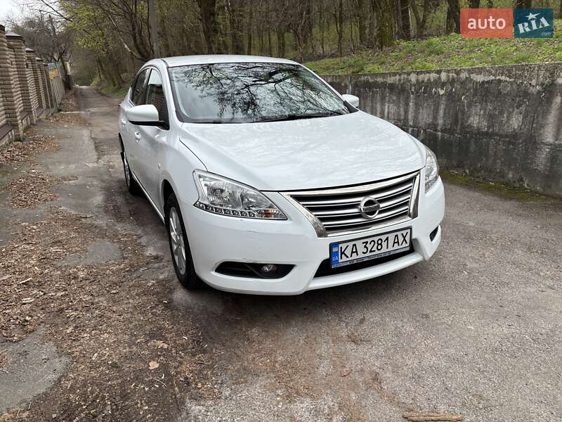 Nissan Sentra (2015)
