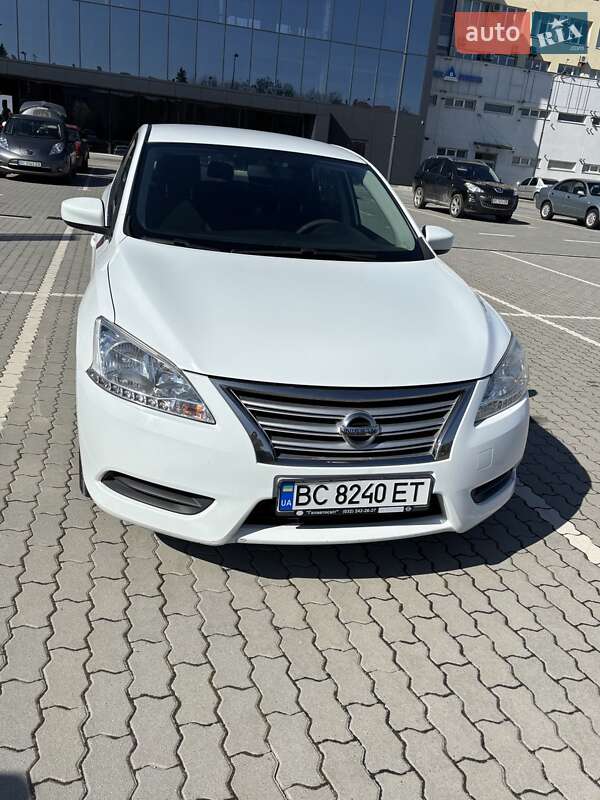 Nissan Sentra (2015)