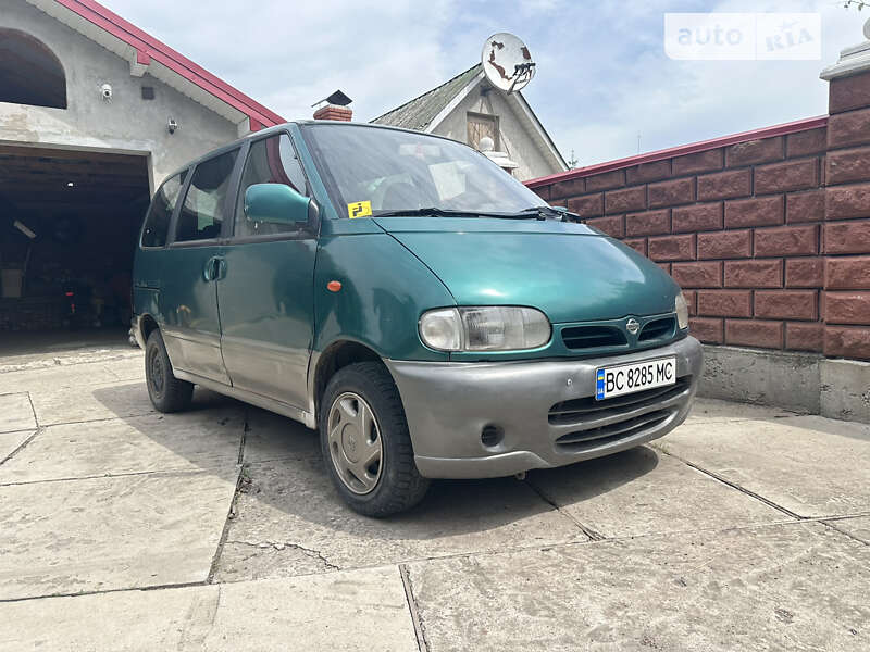 Nissan Serena (2000)