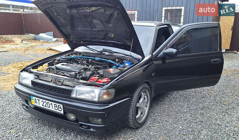 Nissan Sunny (1992)