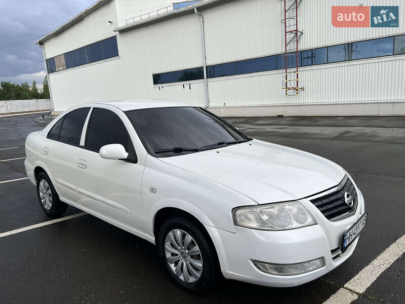 Nissan Sunny (2008)