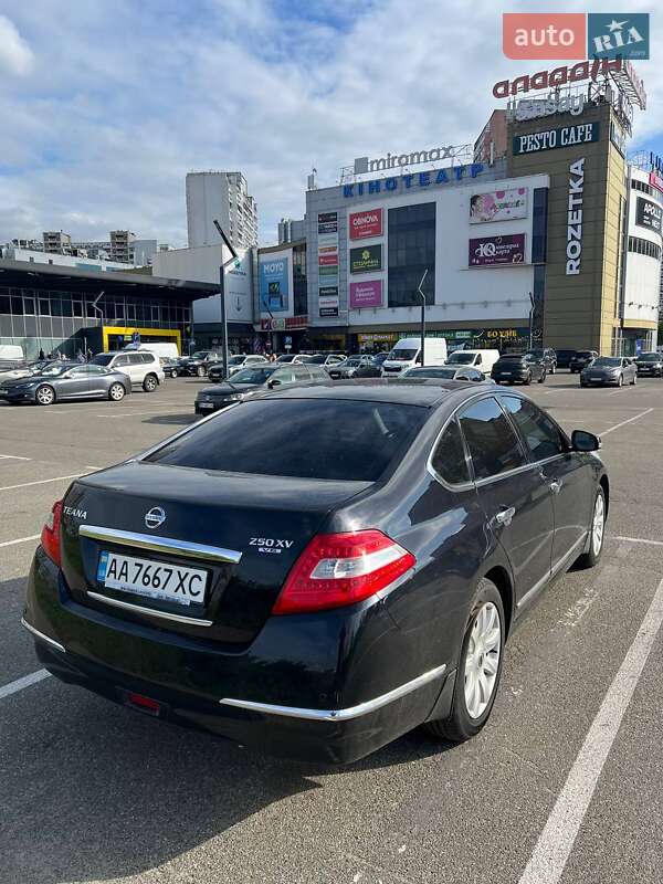 Nissan Teana (2011)