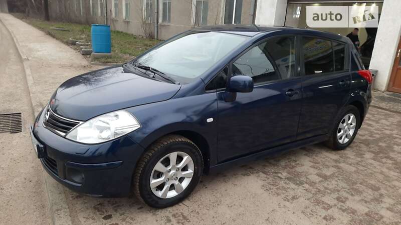 Nissan Tiida (2011)