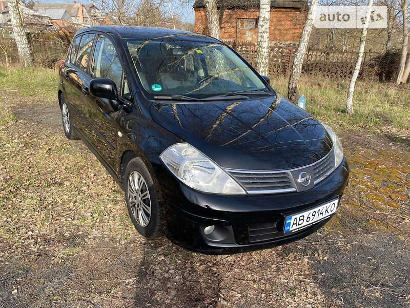 Nissan Tiida (2008)