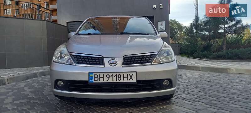 Nissan Tiida (2007)