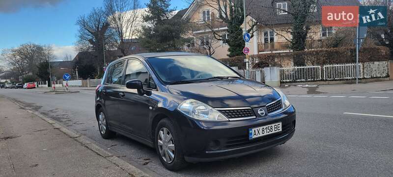 Nissan Tiida (2007)
