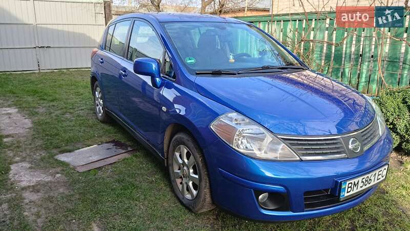Nissan Tiida (2009)
