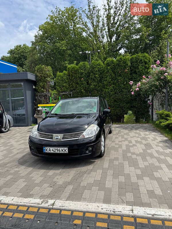Nissan Tiida (2007)