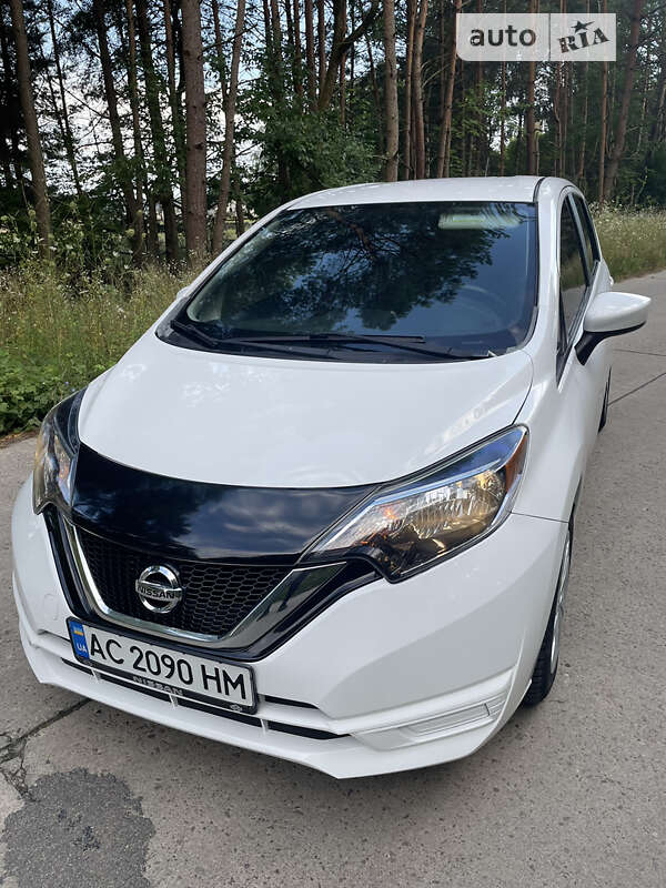 Nissan Versa note (2017)