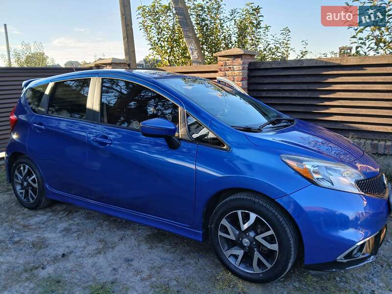 Nissan Versa note (2015)