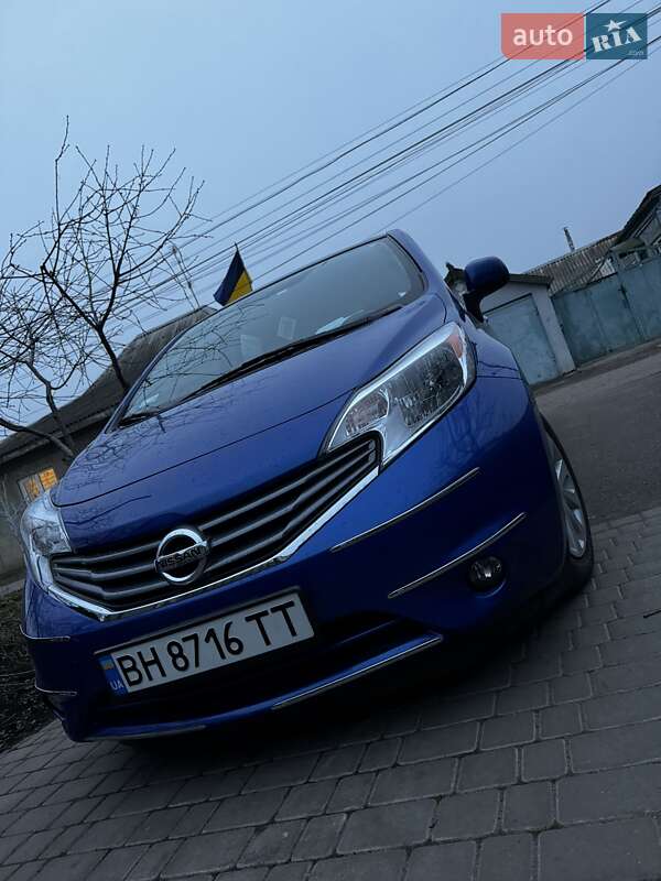 Nissan Versa note (2014)