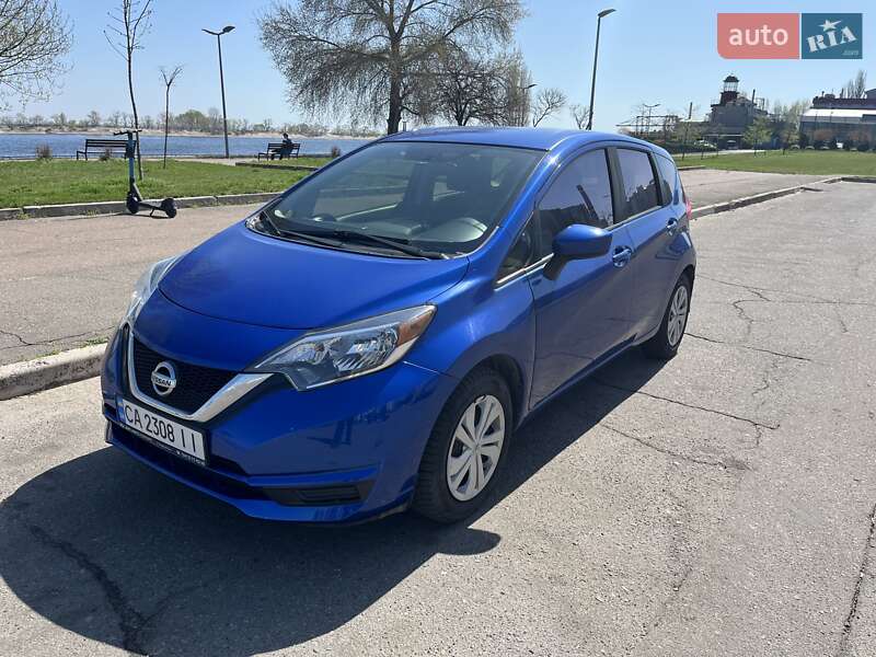 Nissan Versa note (2017)