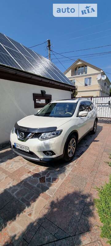 Nissan X-trail (2017)