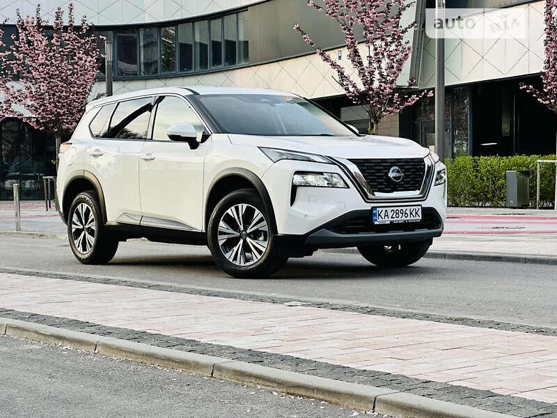 Nissan X-trail (2023)