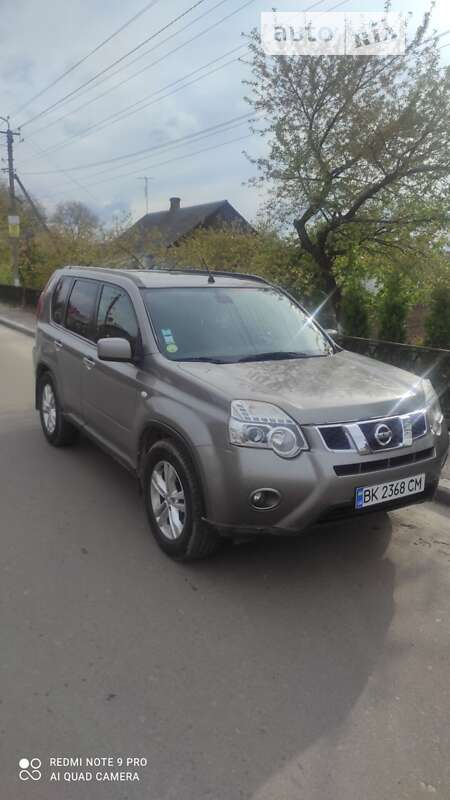 Nissan X-trail (2011)