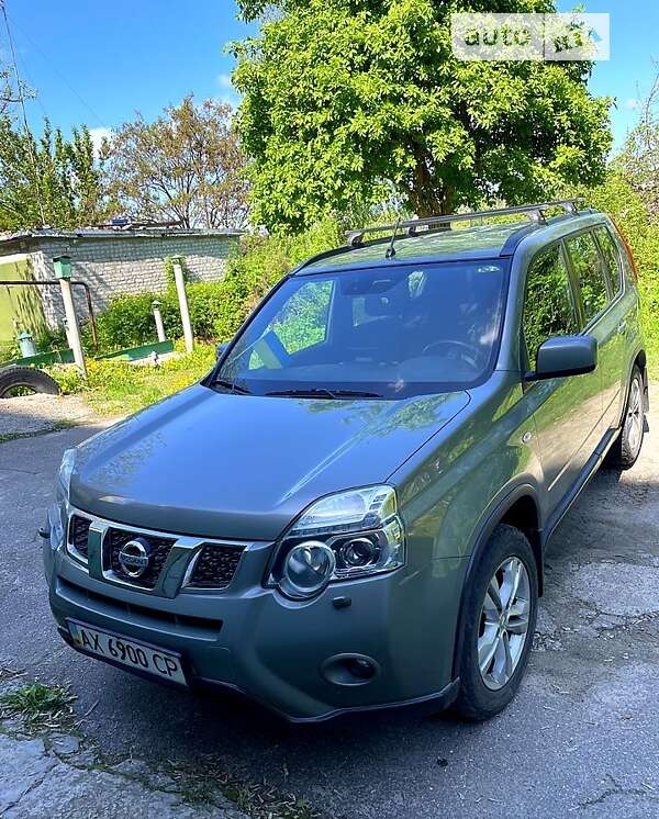 Nissan X-trail (2011)