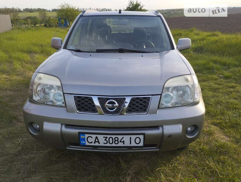 Nissan X-trail (2003)