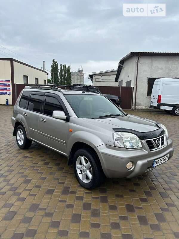 Nissan X-trail (2003)
