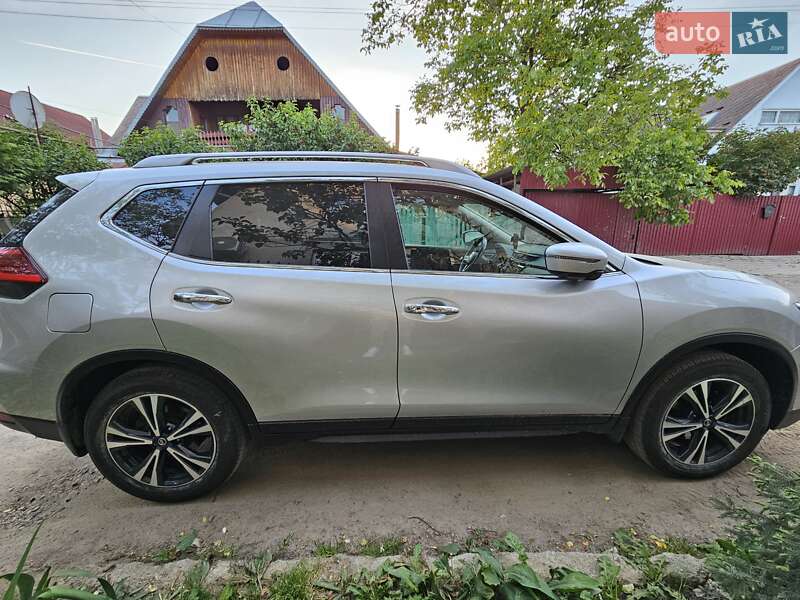 Nissan X-trail (2021)