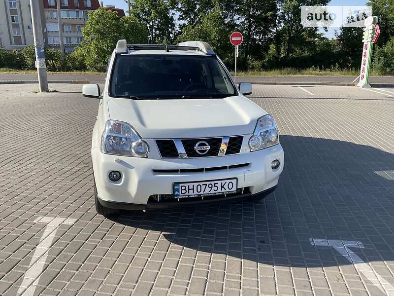 Nissan X-trail (2010)