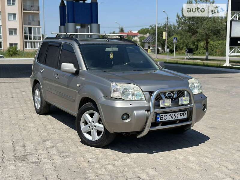 Nissan X-trail (2004)